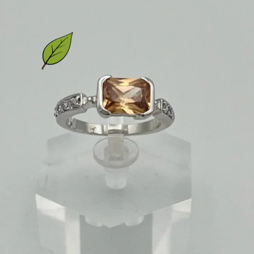 Elegant 925 Sterling Silver Ring Champagne Radiant Cut Stone Sparkling CZ Size 6